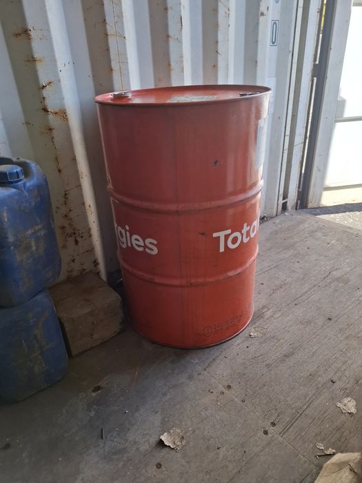 Продам бочки 200 литров