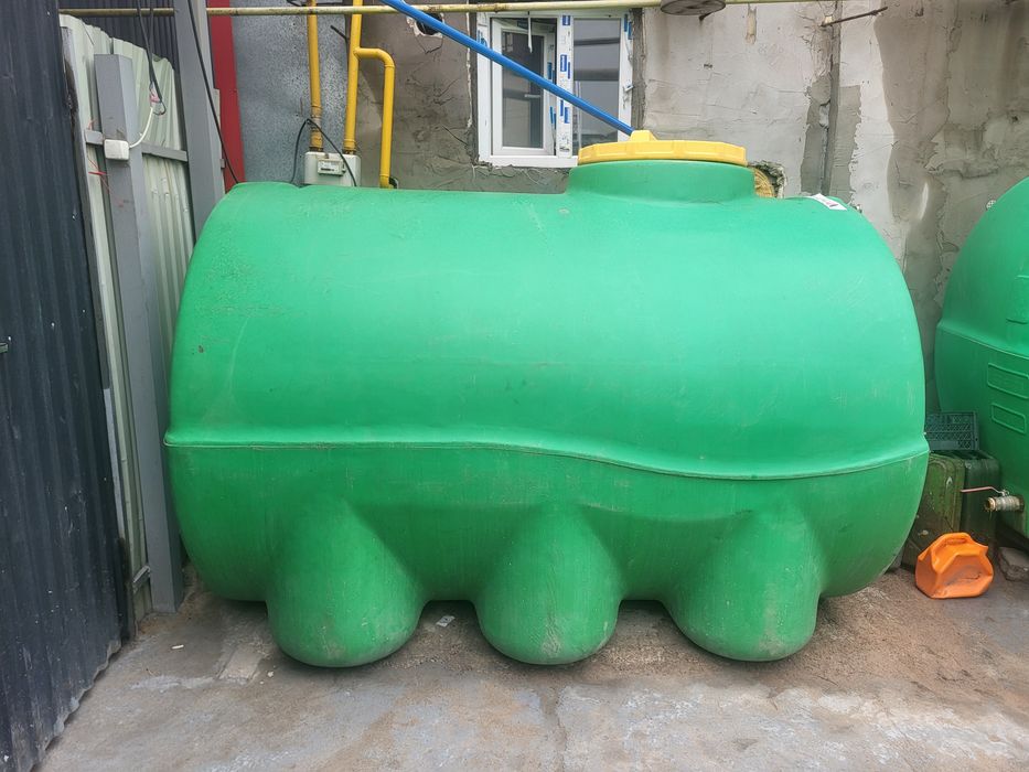 Ёмкости 5000 л 2 шт.