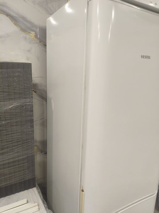 Холодильник VESTEL