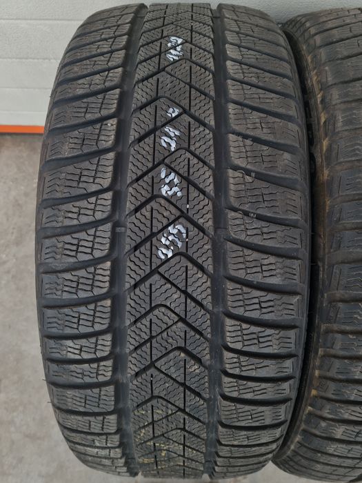 Зимни гуми 4 броя PIRELLI SottoZero3 255 35 R21 дот 1122
