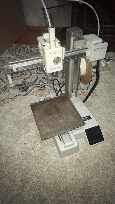 Срочно продаёться 3Д принтер BambuLab mini