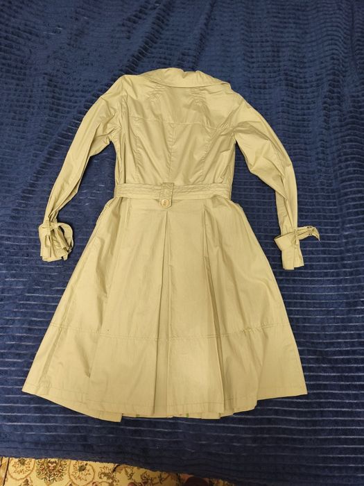 Женский лёгкий плащ