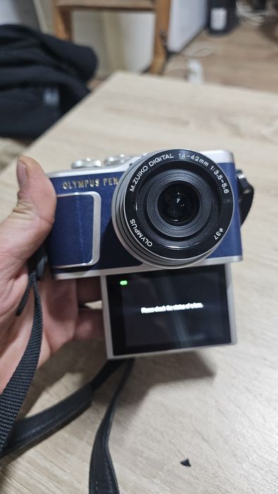 Olympus mirrorless  EP L 9