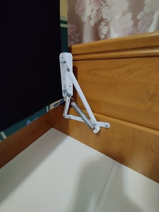 Продам односпальную кровать