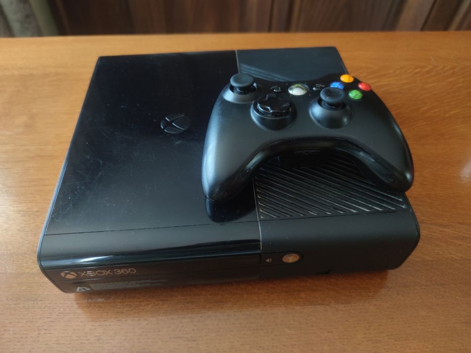 Consola Xbox 360 E