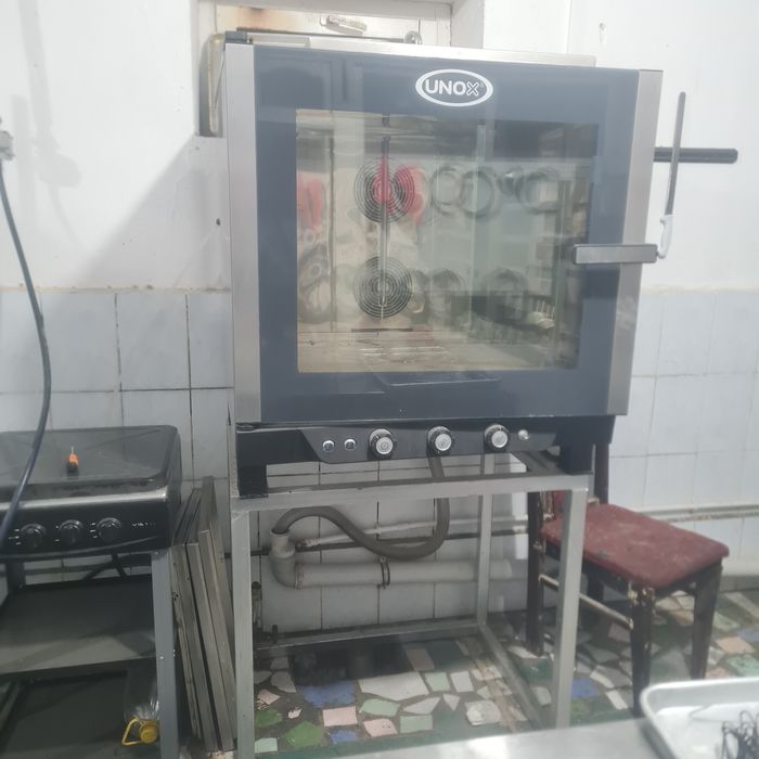 Печь UNoX с подставкой!