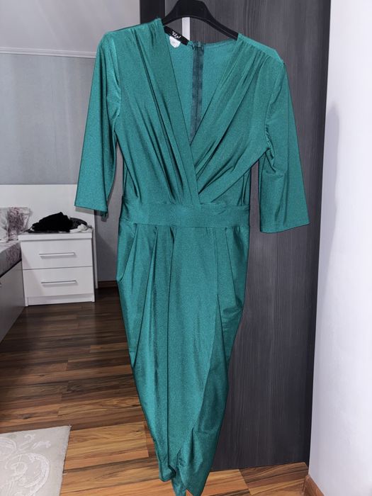 Rochie eleganta verde smarald