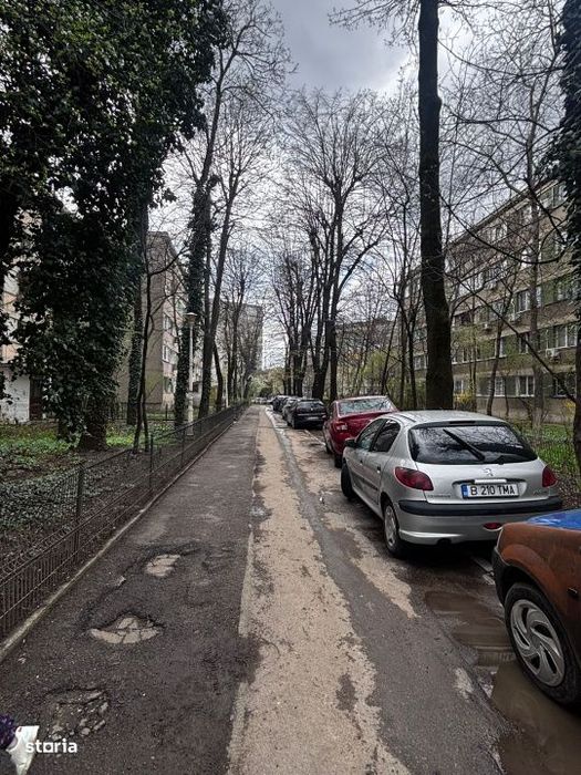 Apartament 2 camere/ zona Crangasi/ Metrou/ Parcare