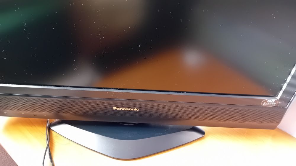 Продавам работещ телевизор