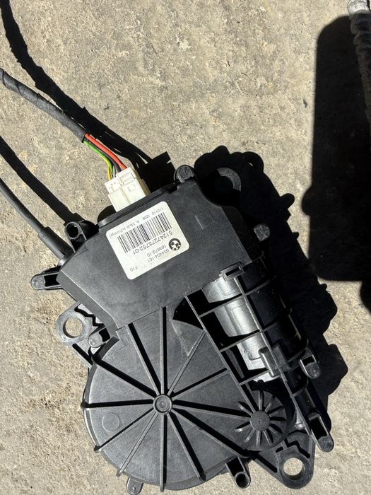 Вакумна брава багажник бмв ф10 ф01 bmw f10 f01 брава за заден капак