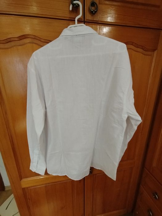 Нова мъжка ленена риза.