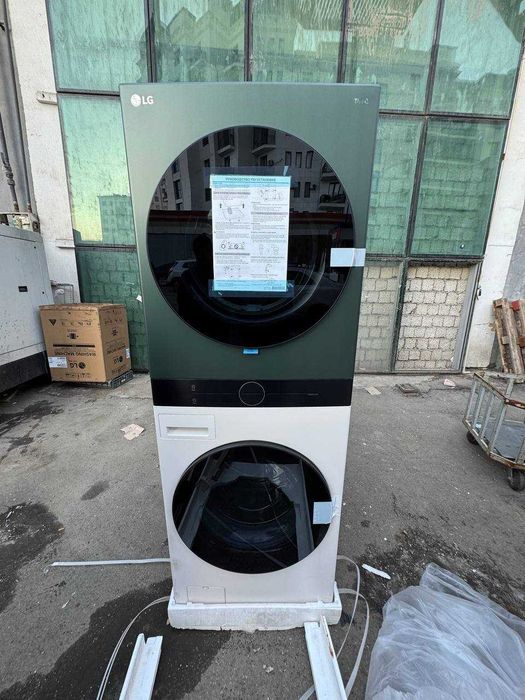 Стиральная машина с сушкой 18/16 кг LG WashTower W1S1CVKK2HM