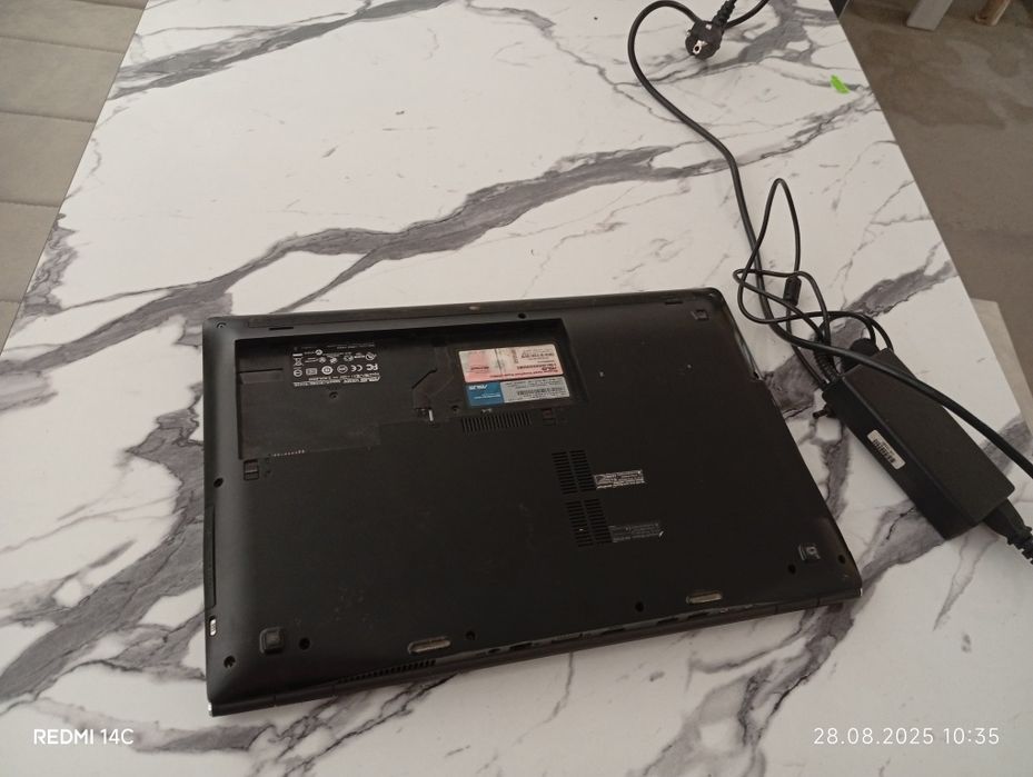 Ноутбук сотилади срочна 450 мингдан