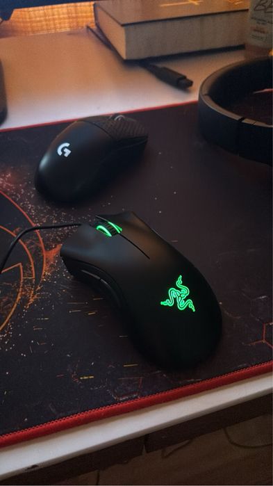 Vand tastatura hyperx si mouse Razer