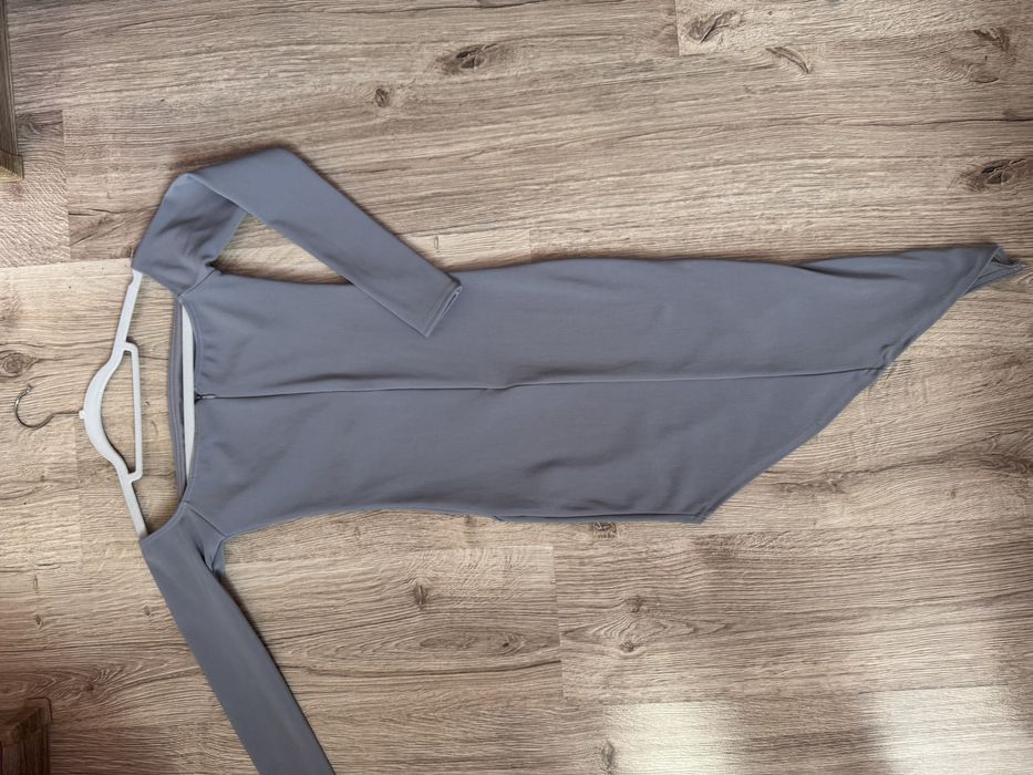 Стилна рокля за повод.