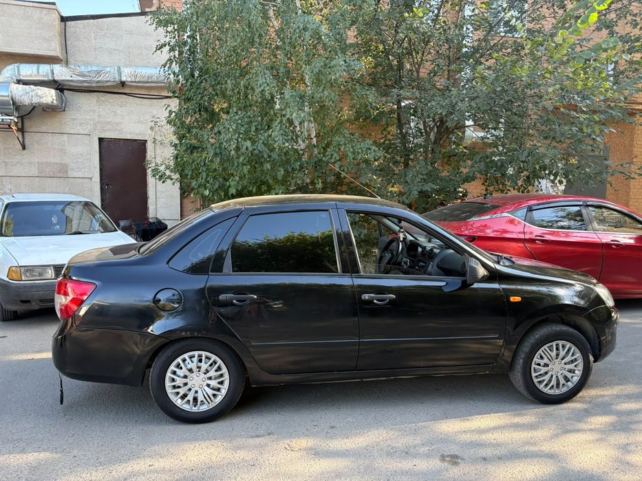 Лада Гранта 2013 год