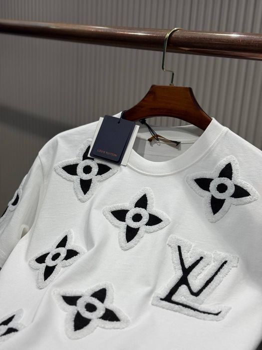 Мъжки тениски различни модели