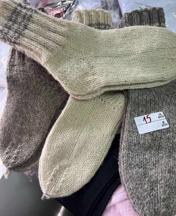 Вълнени чорапи ръчно плетени