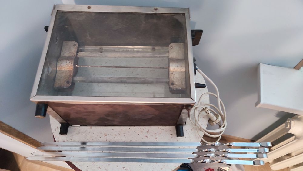 Новая Союзная заводская электрошашлычница.