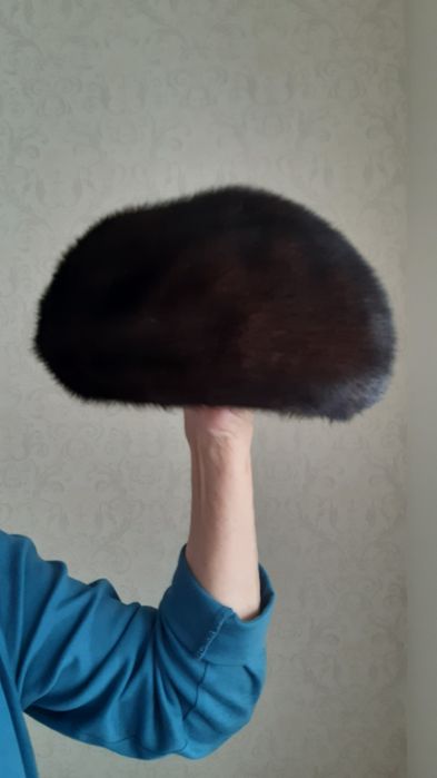 Норковый берет женский