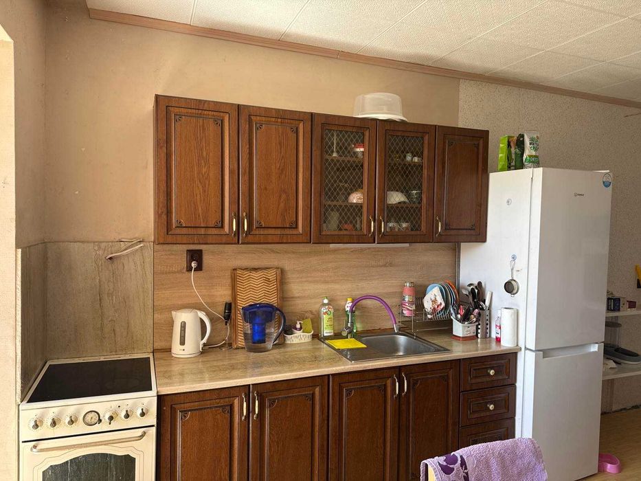 Многостаен апартамент с три спални за продажба в кв. Еленово, гр. Благоевград