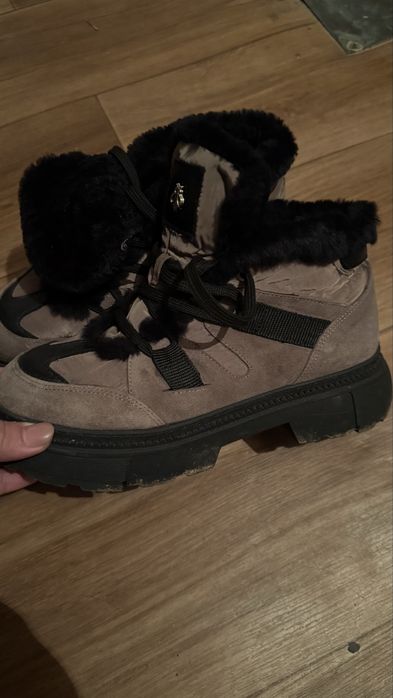 Продам обувь зимнюю