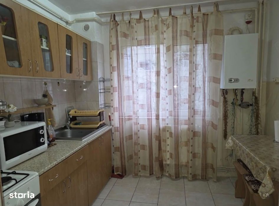 Apartament 2 camere , et 1/4  Banat , 53 mp.
