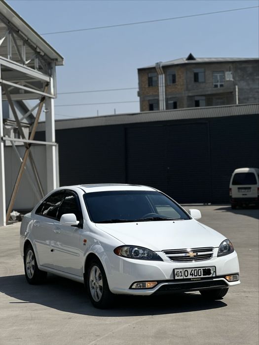 Chevrolet jentra 2021 yil srochno  naqt nasiyaga sotiladi