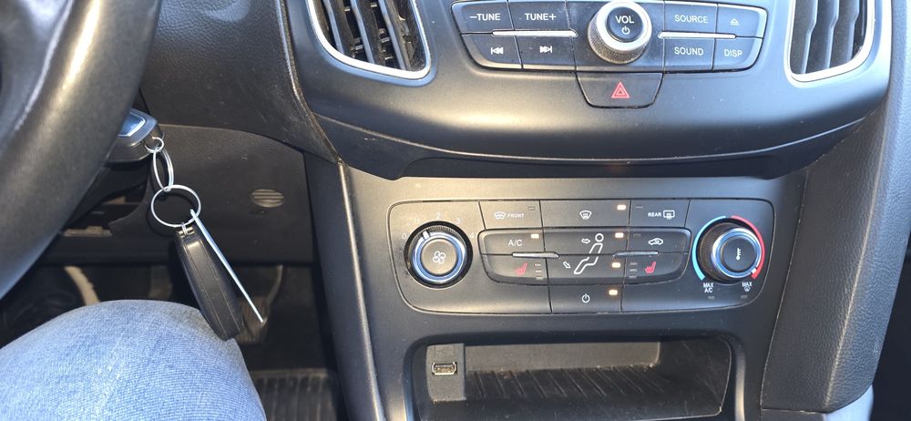 Ford focus 1.0 benzină euro 6.Inmatriculat RoPretul este fix