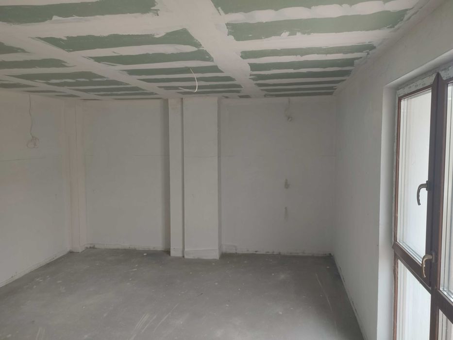 Многостаен с 360-градусова панорамна тераса! Собствен асансьор!