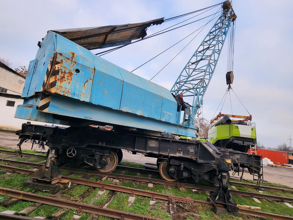 Железно дорожный кран ЕДК 300 грузоподъёмность 60 тонн в хорошем состо