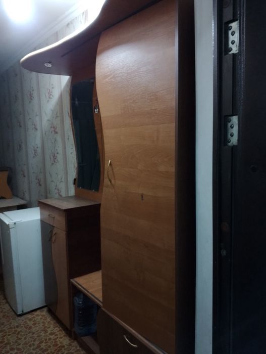 Прихожая мебель с зеркалом