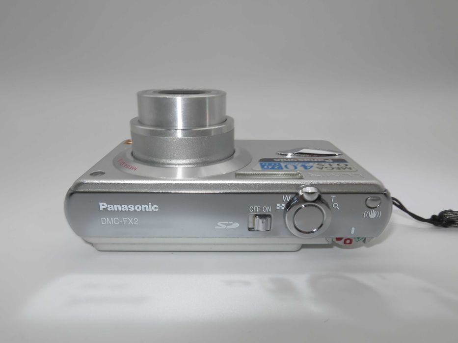 Lumix DMC FX2 - S ултра компактен цифров фотоапарат, дигитална камера с оптика Leica, пълен комплект, като нова - работи отлично!