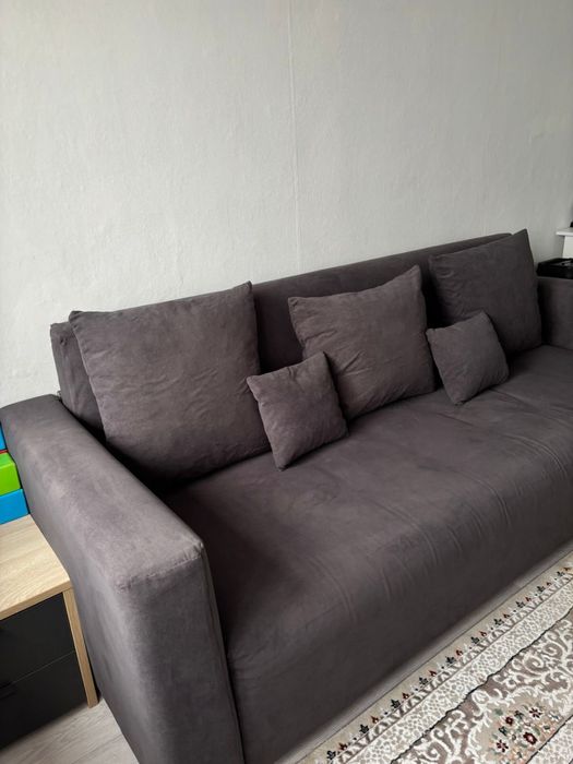 Продам диван срочно