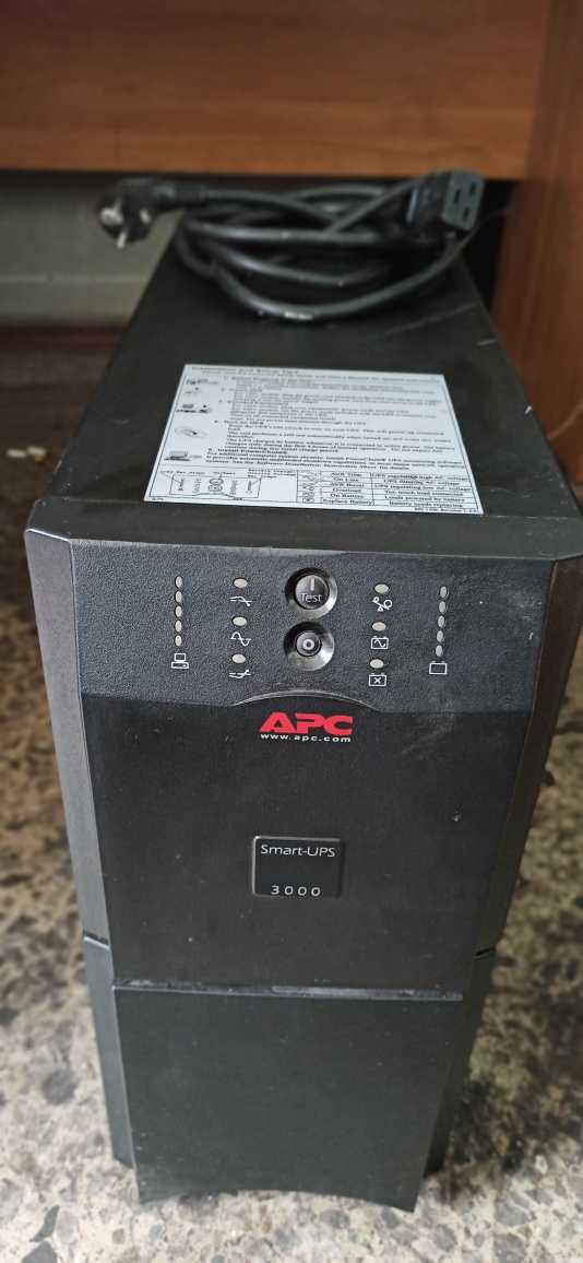 Ибп 3000 квт. APC Smart-UPC 3000 напольный.