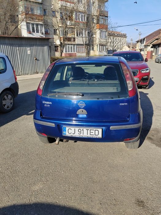Vând Opel Corsa CDTI 4000 lei neg. an  2004,