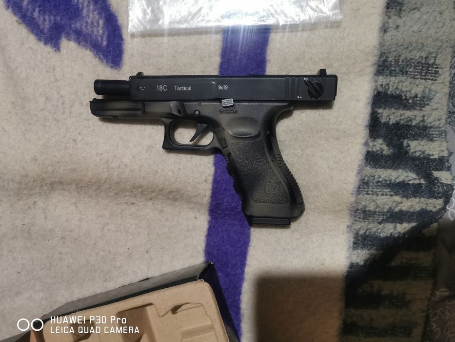 Glock 18c WE airsoft