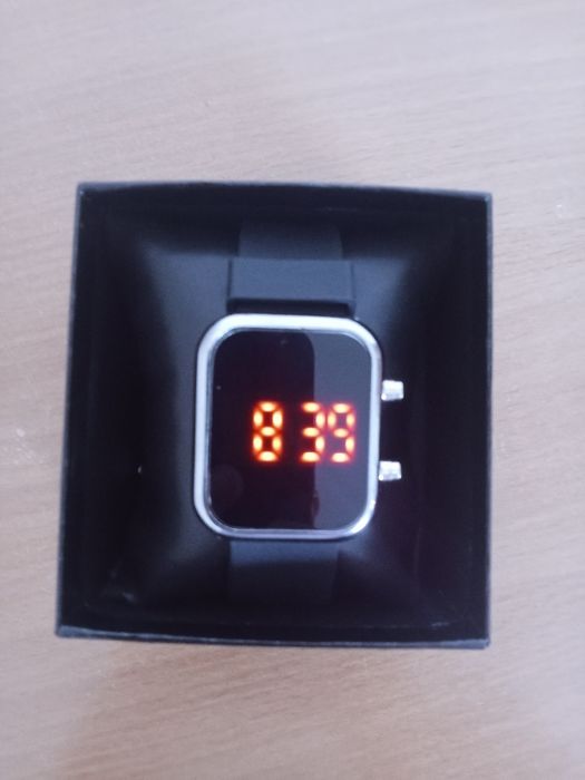 LED Watch Square