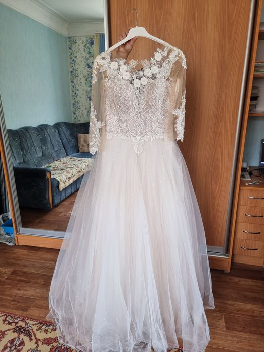 Продам свадебное платье