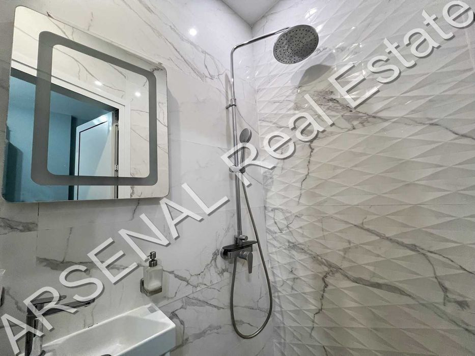 Дава се под наем Двустаен апартамент в София, Център - 70 кв.м за 800 € - Снимка #4