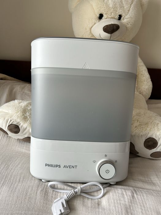 Sterlizator si uscator biberoane bebelusi.