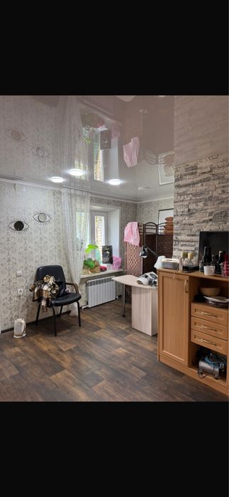 Продам квартиру (салон)