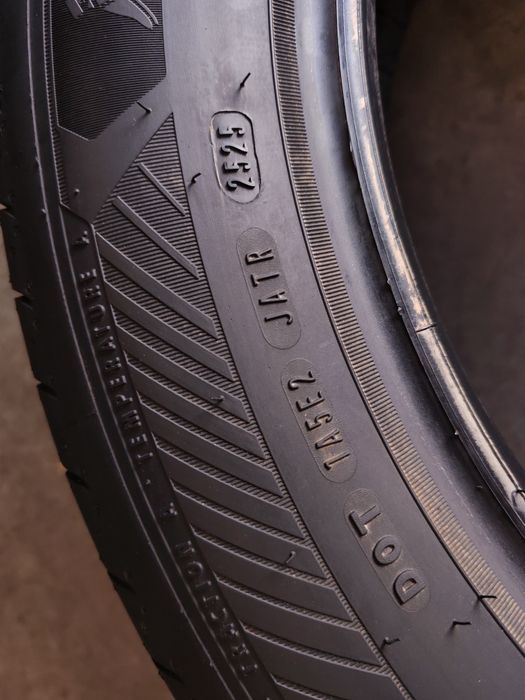 215 55 R18 vara Anvelope Cauciucuri Goodyear 8mm DOT 2025