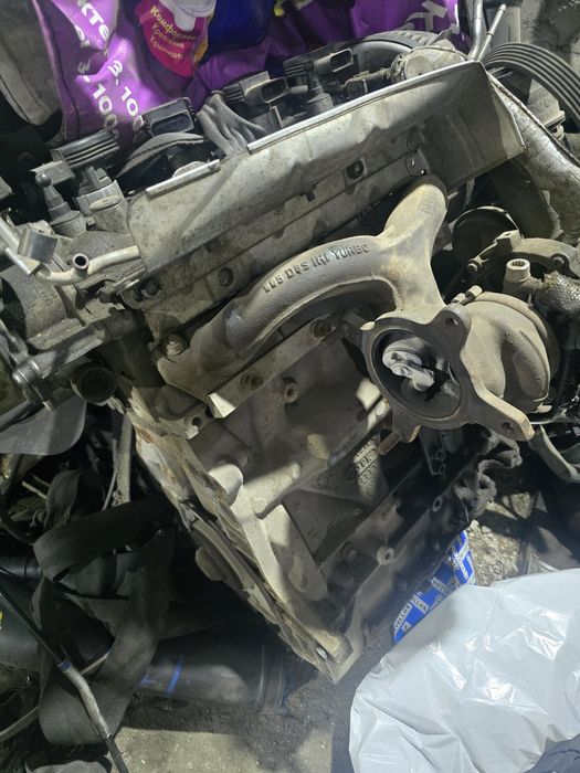 Двигатель на тигуан с форсунками .