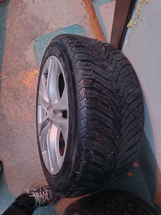 Гуми с джанти 245/45/R17