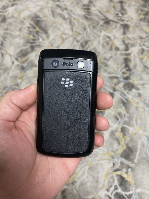 Black berry 9700 bold