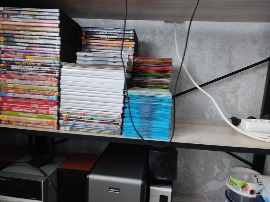 DVD диски. Фильмы. Сериалы. И прочие лобудень.