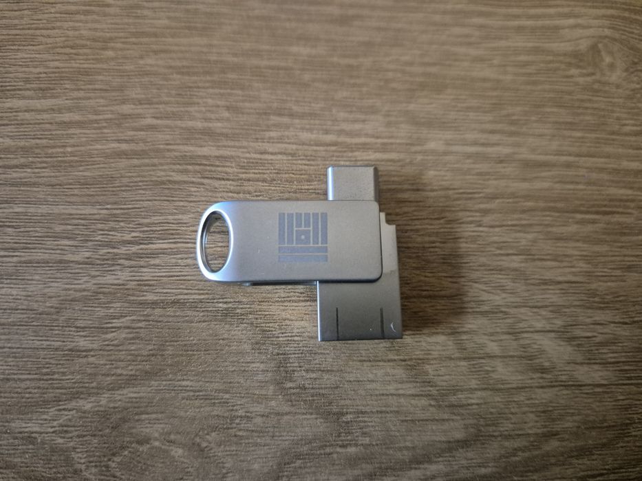 USB флаш памет 64 GB