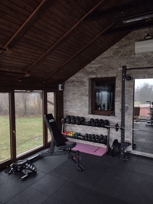 Antrenori personali/sala fitness/KGym