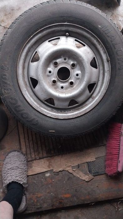 Продам комплект колёс